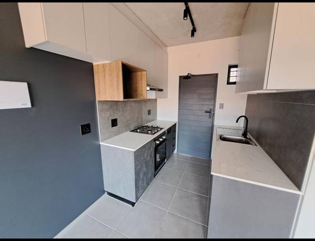2 BEDROOM PROPERTY TO RENT IN WATERKLOOF RIDGE
